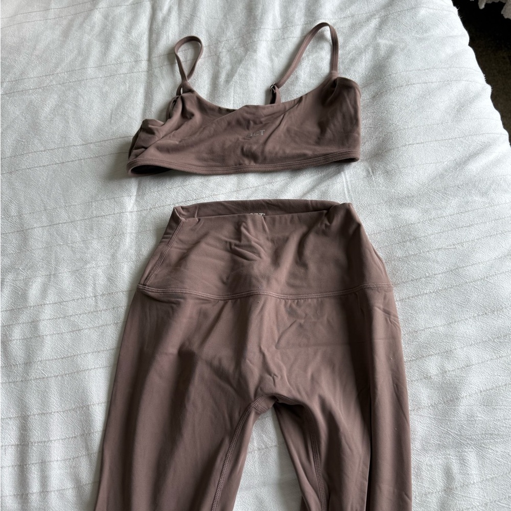 SET Active airluxe Grey-Purple Leggings and Top Set